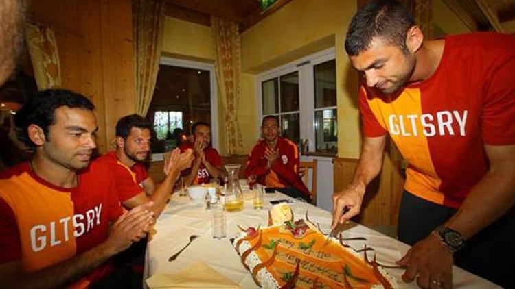 Galatasarayda Burak Yılmazın doğum günü kutlandı