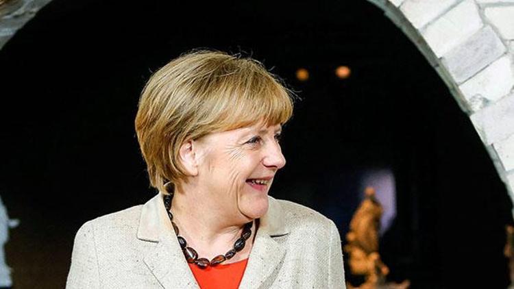 Merkelden göçmenlere: Sizi çok iyi anlıyorum