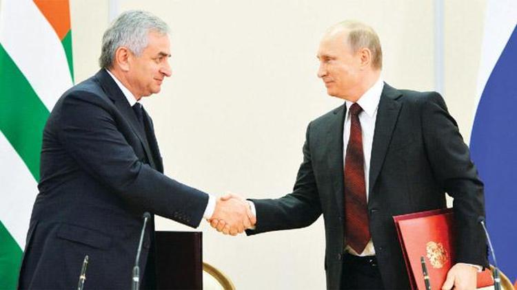 Rusya, Abhazya’yı ‘himayesine’ aldı