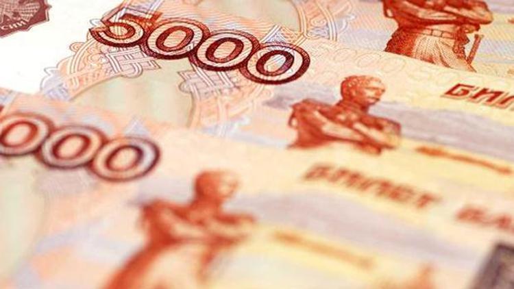 Rus rublesi son üç ayın en düşük seviyesinde