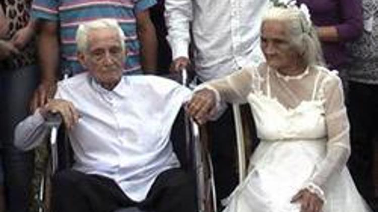 yıl birlikte yaşadıktan sonra evlendiler Son Dakika Haberleri İnternet