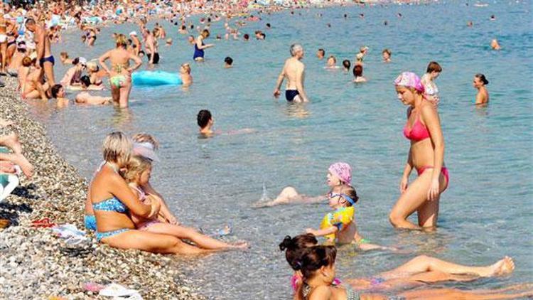 Türkiyeye turist getiren tur operatörlerine 100 milyon TLlik kredi desteği