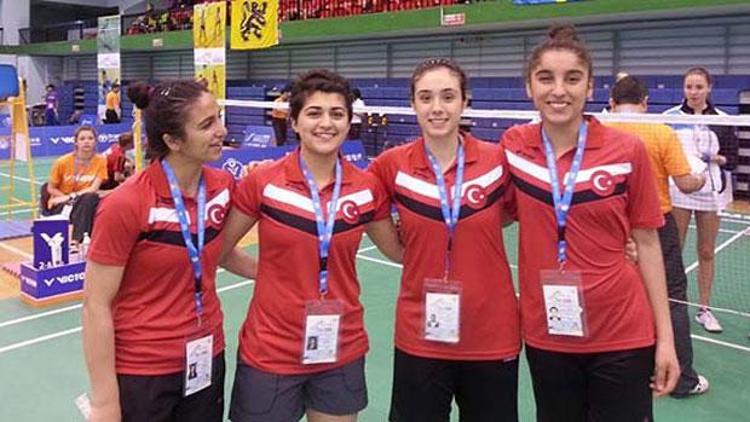 Badmintonda dünya üçüncülüğü