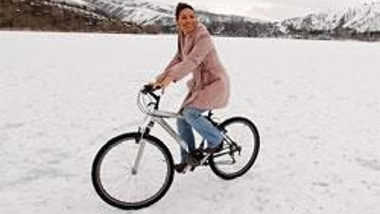 Eymir Gölü’nde bisiklet keyfi