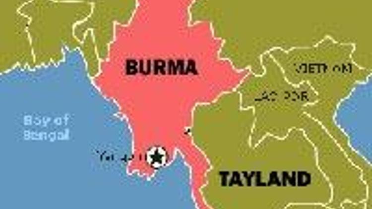 Burmada dev kasırga: 10 bin ölü