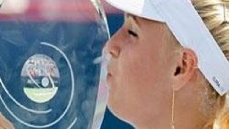 Rogersta şampiyon Wozniacki