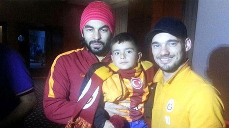 Ömer Asaf Galatasaraylı futbolcularla buluştu