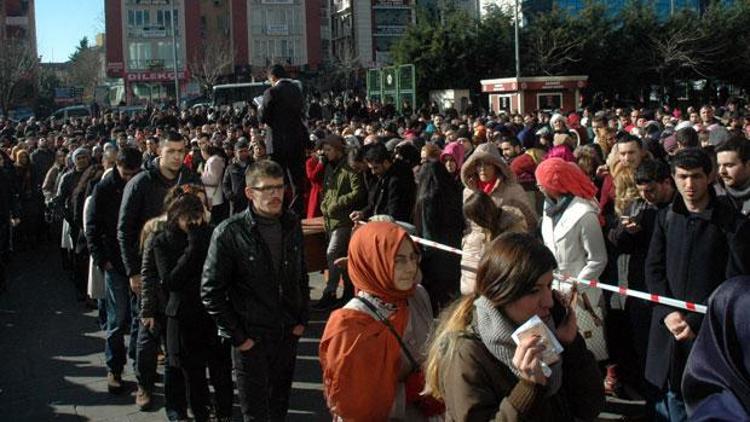 Bakırköy Adliyesinde zabıt katipliği sınavı heyecanı