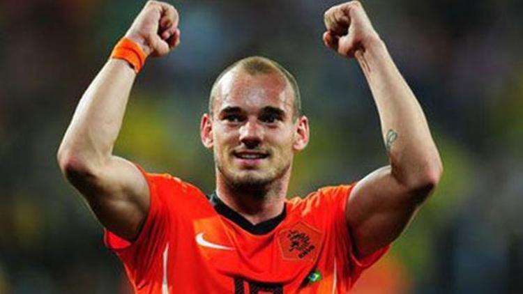 Kadroda Sneijder de yer aldı