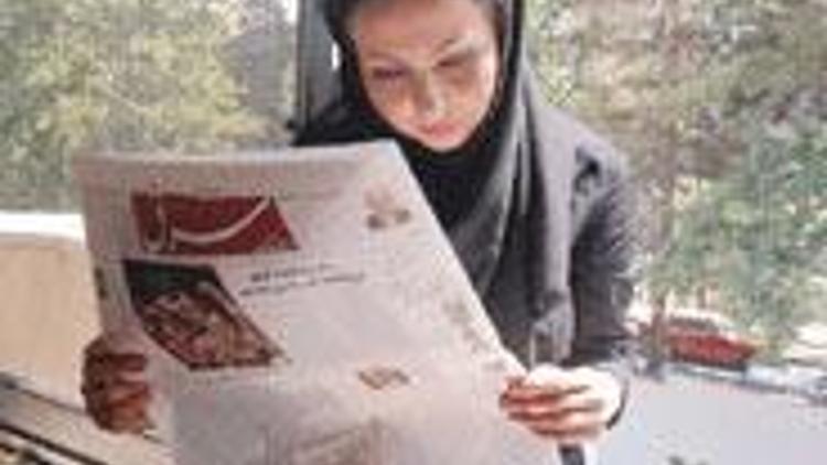 İran’da lezbiyenle röportaja kapatma