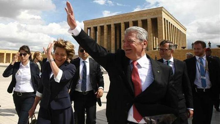 Gauck Türkiyede AB Bakanı Meksikada