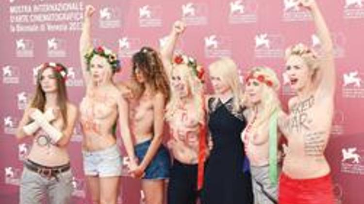 FEMEN’i kırmızı halı da giydiremedi
