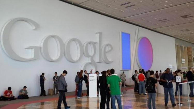 Apple’ın yıllık 240 dolar aldığı bulut servisini Google ücretsiz yaptı