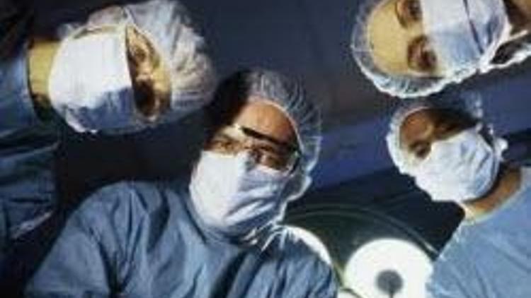 Görüntülü cerrahın duayeninden kadınlara müjde