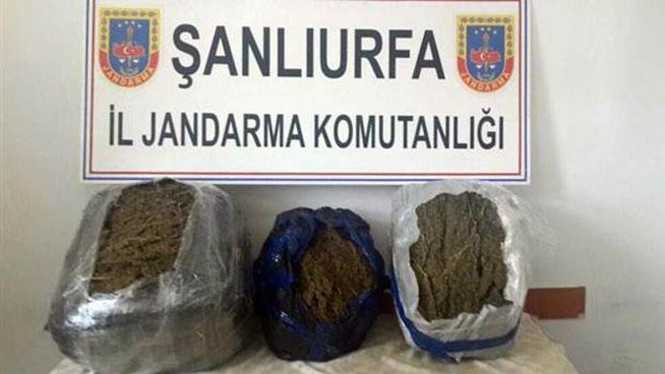 Şanlıurfada uyuşturucu ve kaçakçılık operasyonu: 5 gözaltı