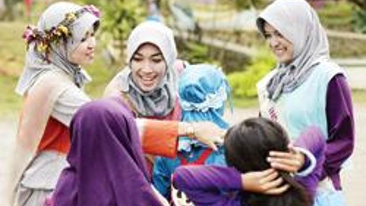 Endonezya’da Miss Müslüman