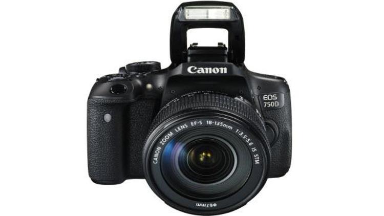 Canondan iki yeni EOS model fotoğraf makinesi