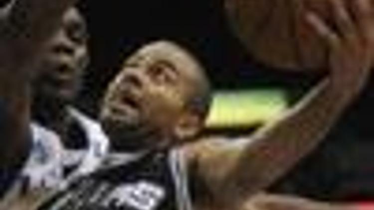 Parker gets career-high 55 points in Spurs win over Minnesota