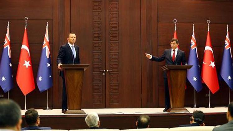 Davutoğlu: Bu basın toplantısı Ermenistana ders olsun