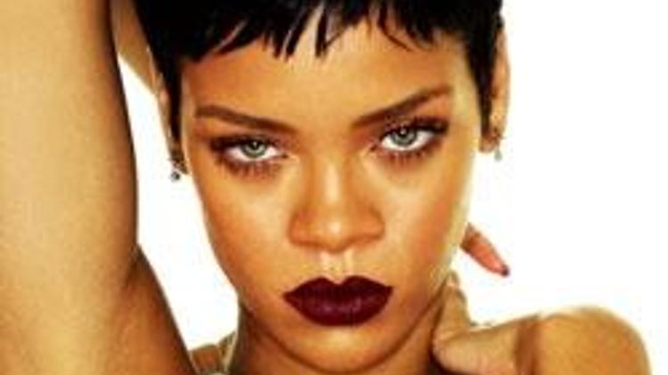 Rihanna geliyor