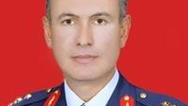 Tümgeneral Şanlının yerine Hasan Küçükakyüz getirildi