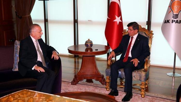 Ahmet Davutoğlu, Ekmeleddin İhsanoğlu görüşmesi 20 dakika sürdü