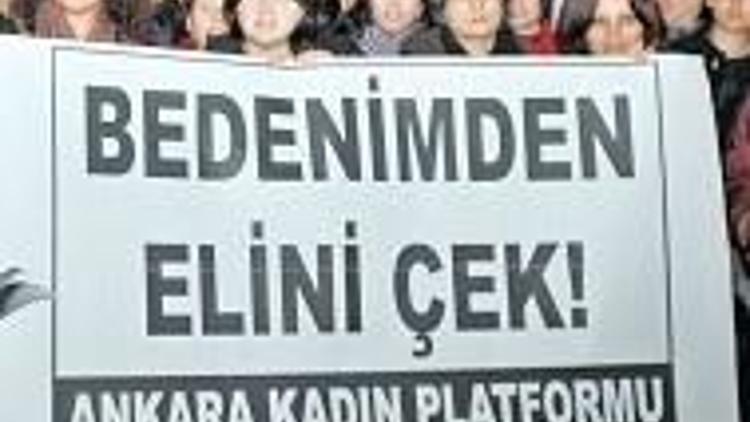 Kadın platformundan dekolte protestosu