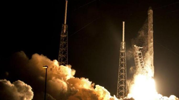 SpaceXin roketi yumuşak iniş yapamadı