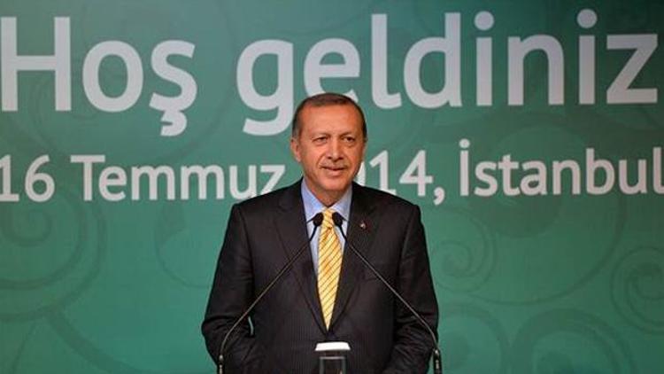 Başbakan Tayyip Erdoğan Bülent Ersoy ile ayaküstü sohbet etti