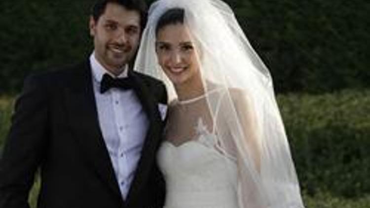 Cenk Akyol ve Naz Aydemir evlendi