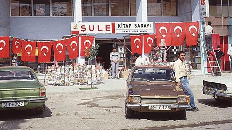 80’ler Türkiyesinden distopik kartpostallar