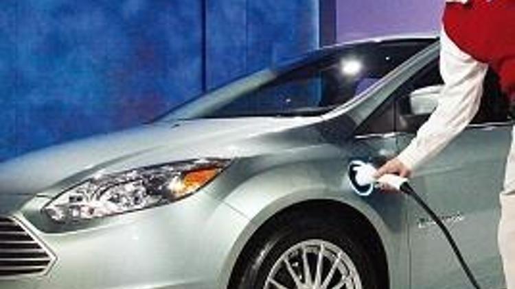 Elektrikli Ford Focus vitrine çıktı, ABD’de satışı bu yıl başlayacak