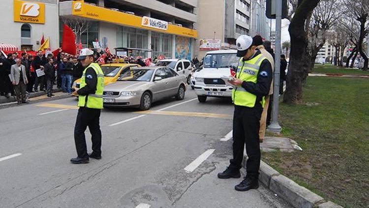 Polise destek kornasına polisten ceza