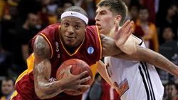 Galatasaray MPyi Hawkins uçurdu