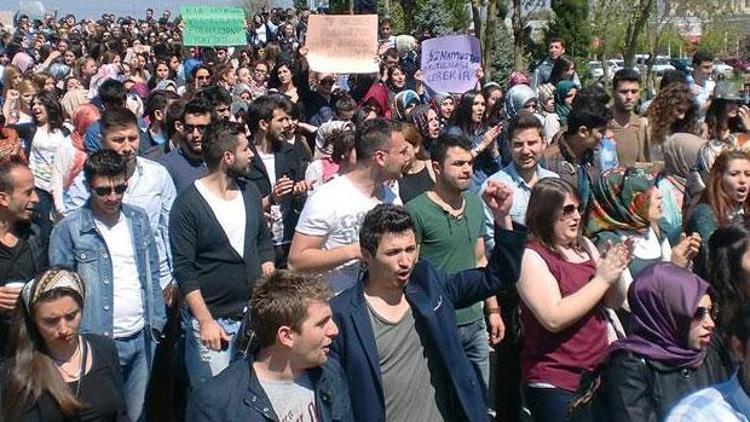 Üniversitelilerden formasyon protestosu