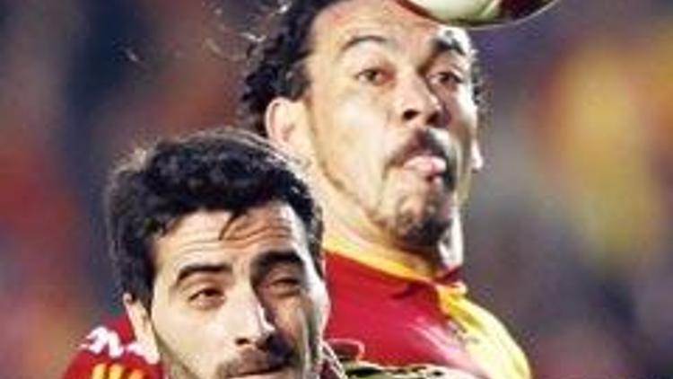 Rijkaard: Servet beynini kullansın