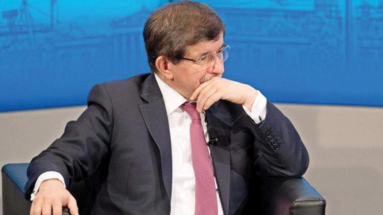 McCainden Davutoğluna füze sataşması