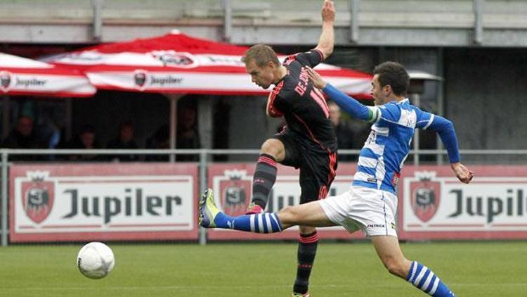 Lider Ajax puan kaybına rağmen zirvedeki yerini korudu