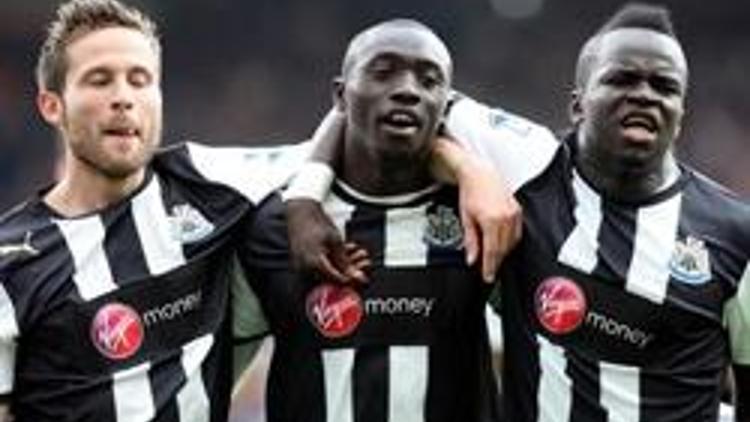 Liverpoolu Papiss Cisse yıktı