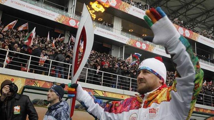 Çeçen lider olimpiyat meşalesini taşıdı