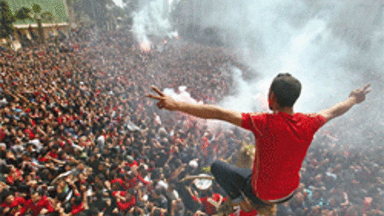 Mısır’da futbol terörü bitmiyor