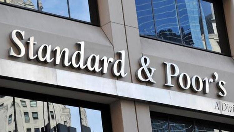 S&P  Yunanistanın notunu yükseltti