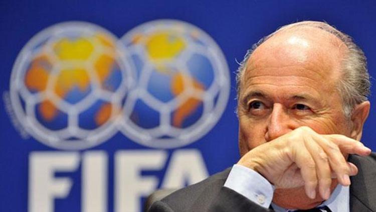 Blatter Ronaldo için değil Messi için pişman