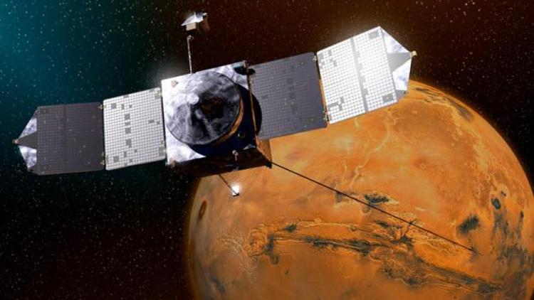 MAVEN uzay aracı Mars yolunda