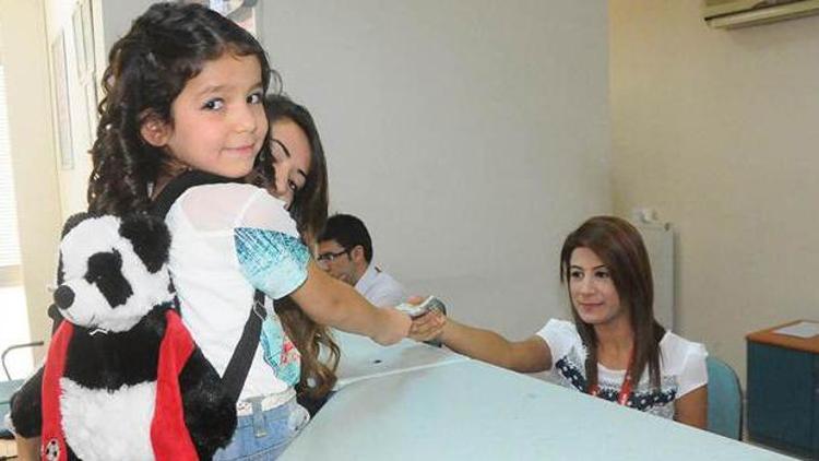 6 yaşındaki kızdan Erdoğana 2 bin lira bağış