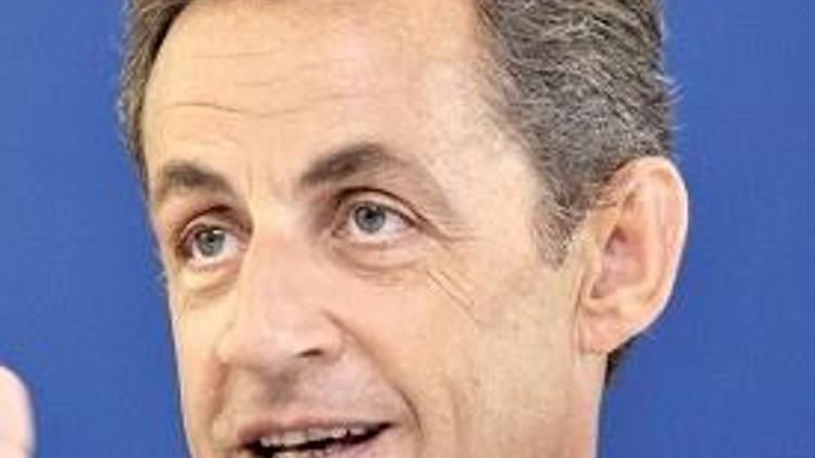 Sarkozy’ye de zarf gitmiş