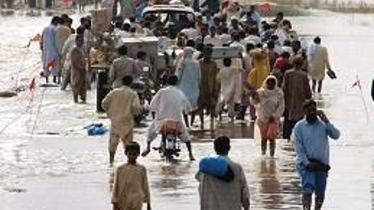 Pakistan treni yola çıktı