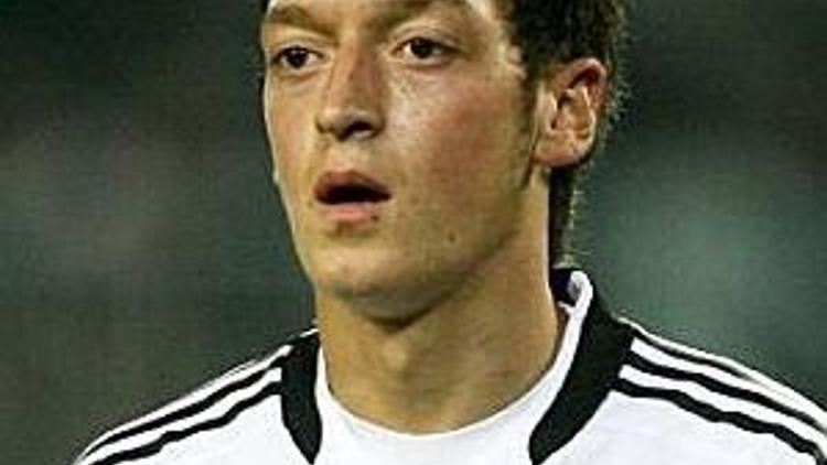 Mesut Madride yakın