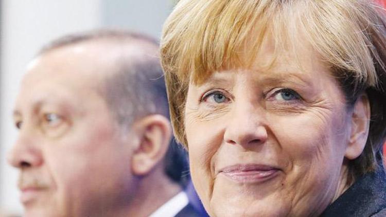 Merkelden Erdoğana: Cumhurbaşkanı adayı olacak mısınız