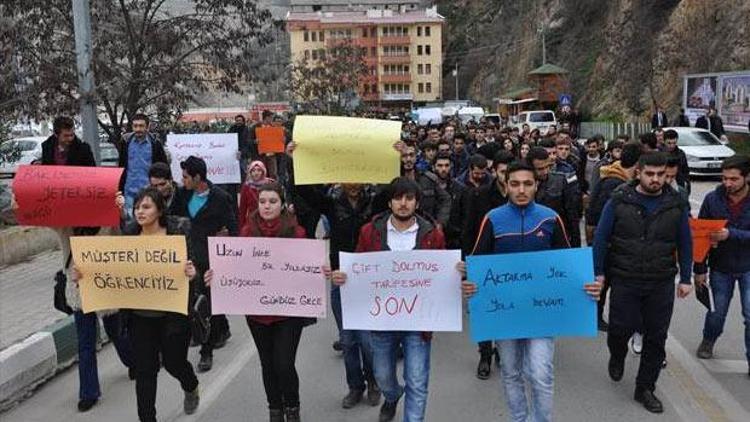 Üniversitelilerin ulaşım eylemi